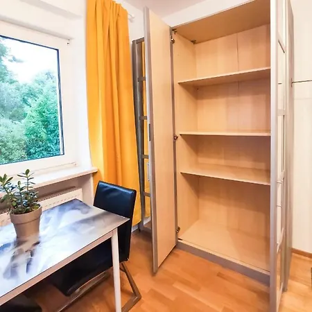 Modernes Zimmer Am Park Mit Garten, Huehner & Enten Munich Exterior photo